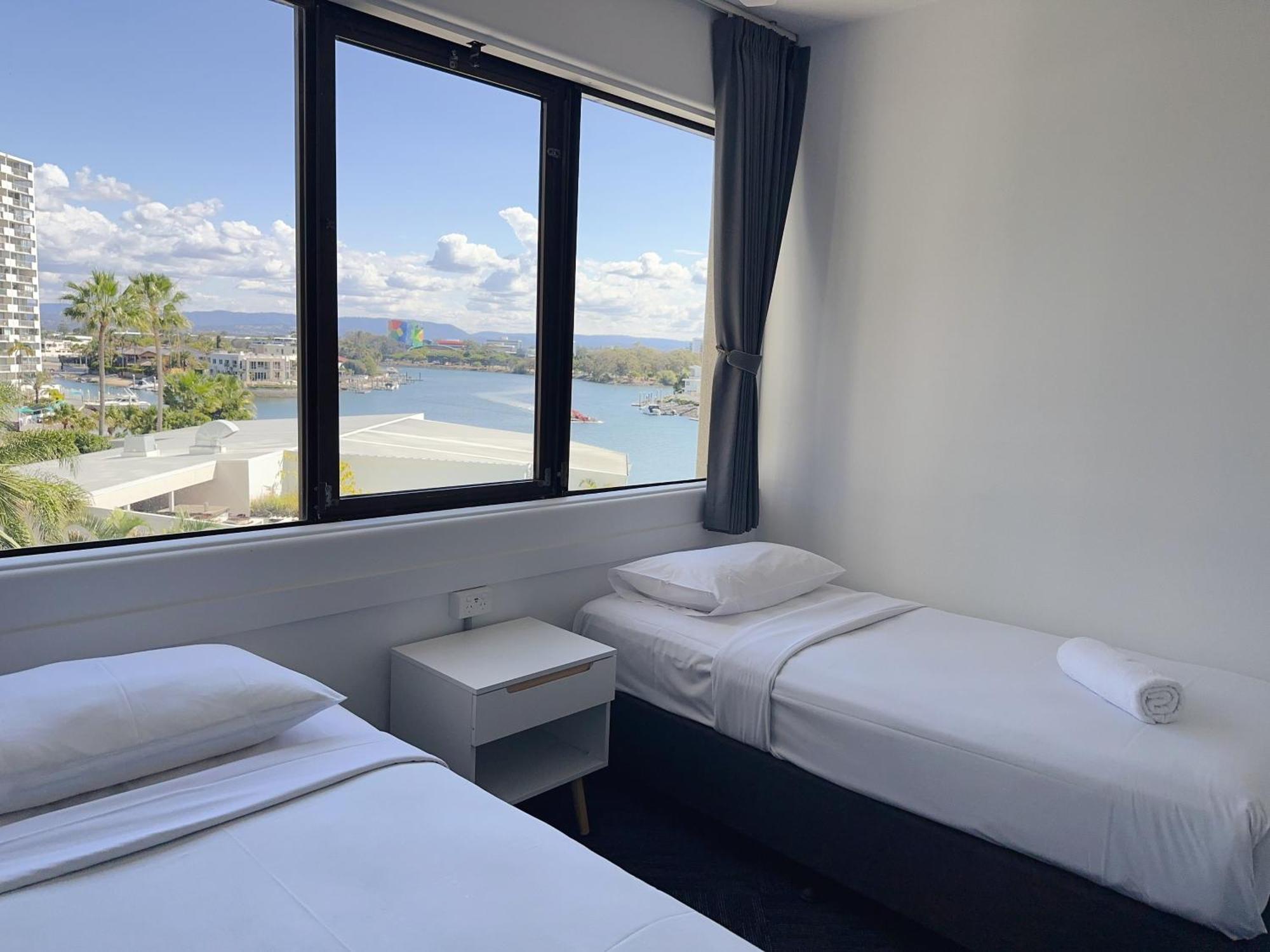 Tiki Hotel Apartments Surfers Paradise Gold Coast Bilik gambar